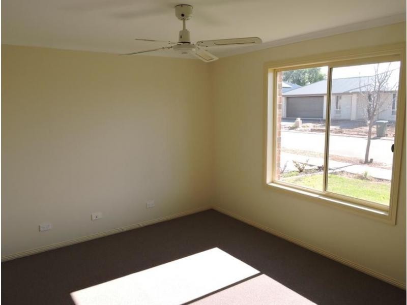 12 Lyric Close, Murray Bridge SA 5253