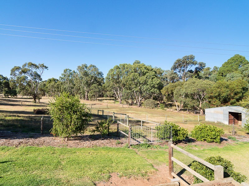 14 Jenkins Road St, Strathalbyn SA 5255