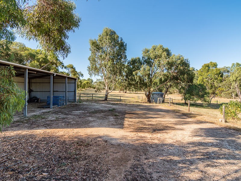 14 Jenkins Road St, Strathalbyn SA 5255