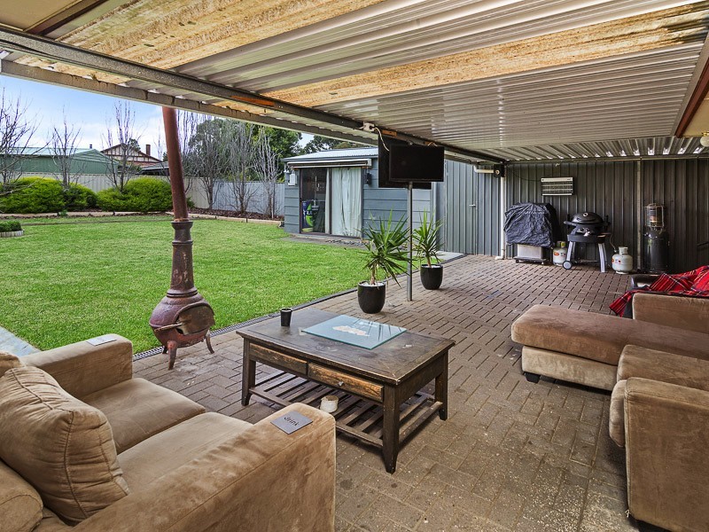 34 Parker Ave, Strathalbyn SA 5255