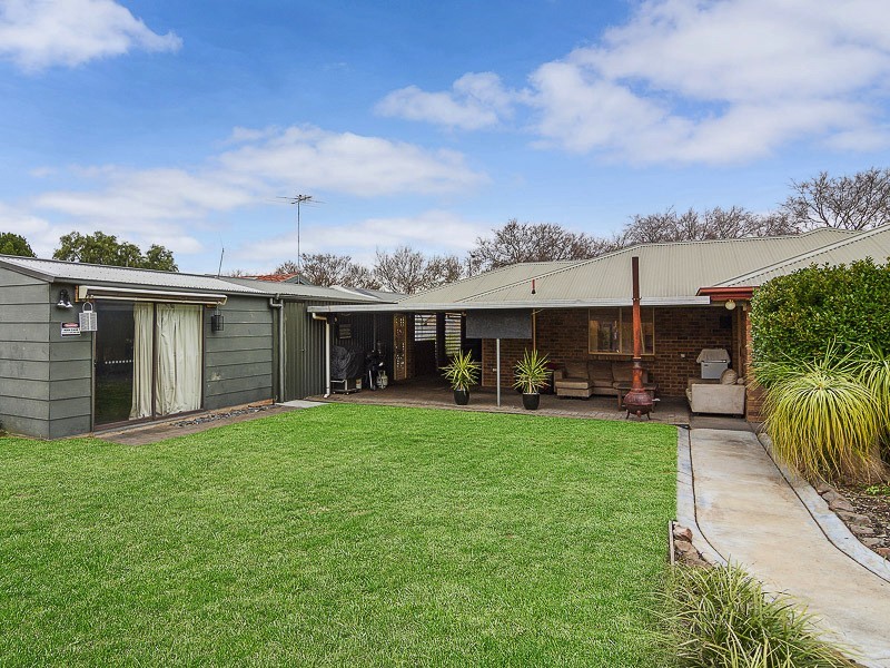 34 Parker Ave, Strathalbyn SA 5255