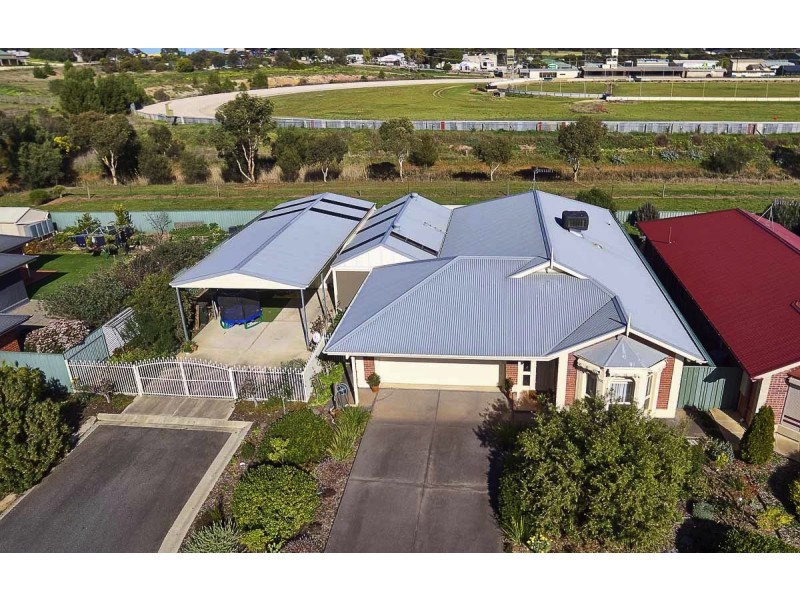 16 Strathoak Crescent, Strathalbyn SA 5255