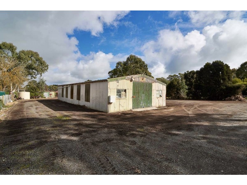 31-33 Battunga Rd, Meadows SA 5201