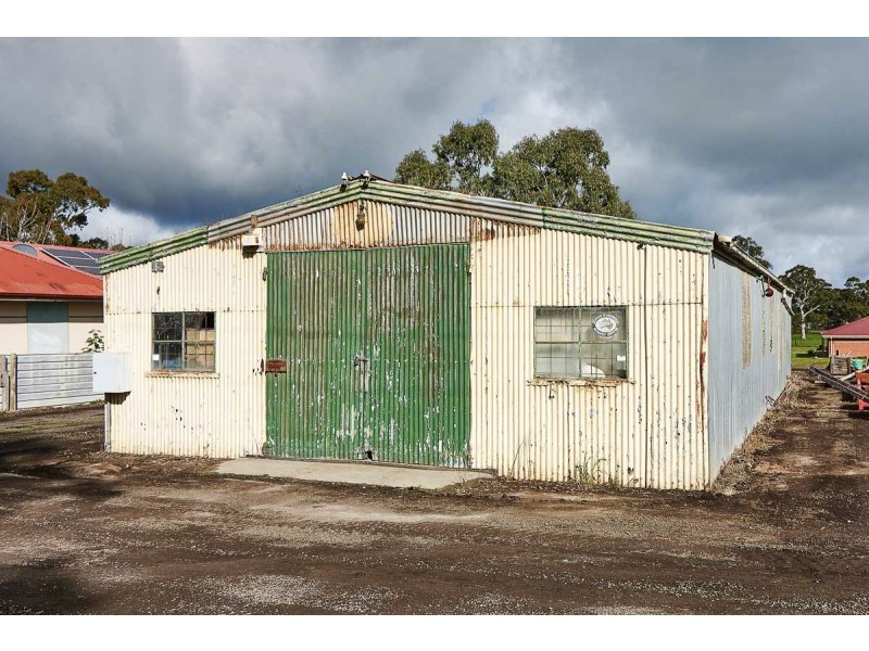 31-33 Battunga Rd, Meadows SA 5201