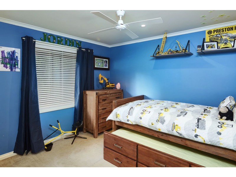 26 Strathmont Dr, Strathalbyn SA 5255