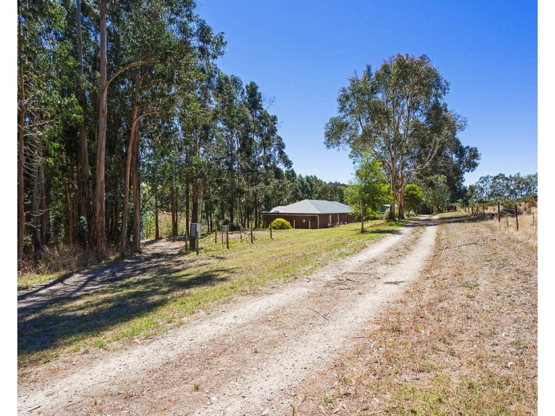 64 Tregarthen Rd, Summertown SA 5141