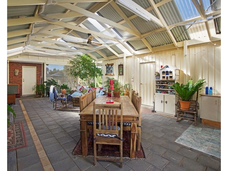 16 Strathoak Crescent, Strathalbyn SA 5255