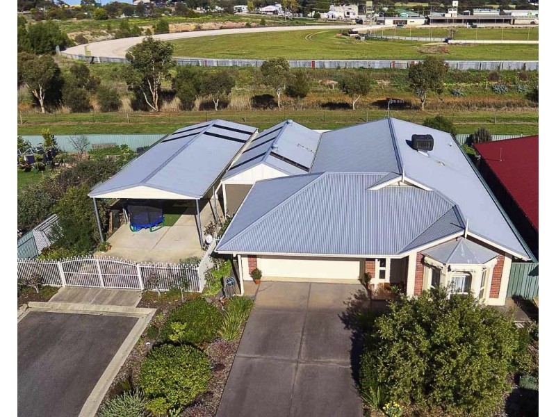 16 Strathoak Crescent, Strathalbyn SA 5255