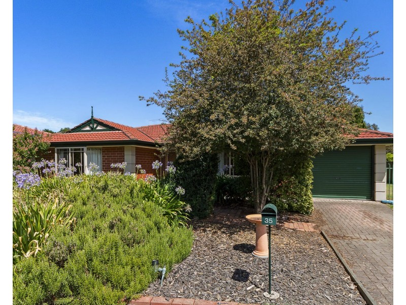 35 Memorial Drive, Mount Barker SA 5251
