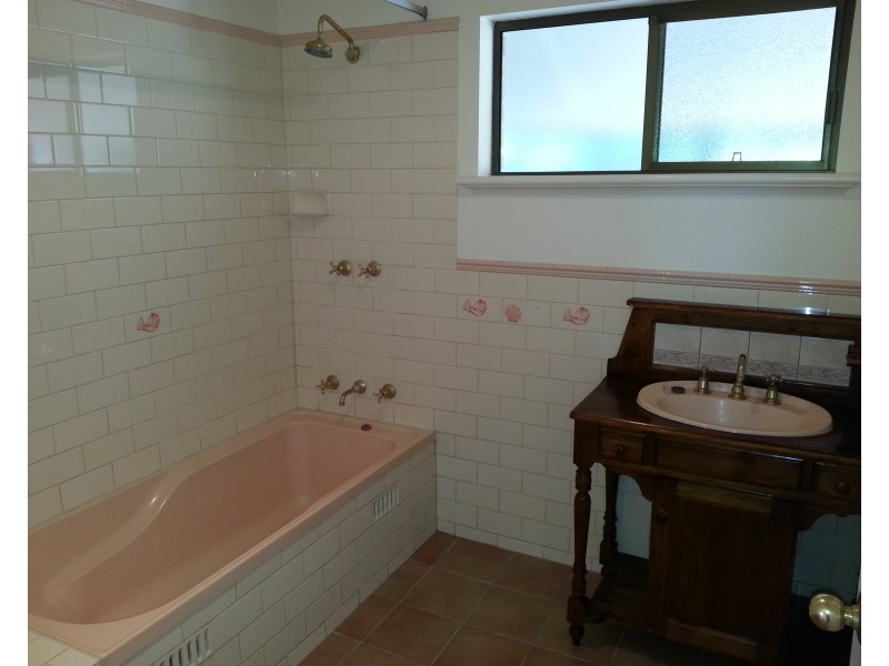 5 Glen Rd, Bridgewater SA 5155