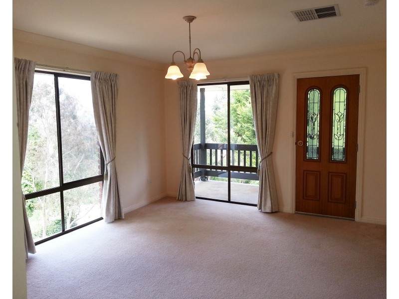 5 Glen Rd, Bridgewater SA 5155