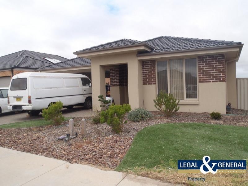 21 Victory Drive, Pakenham VIC 3810