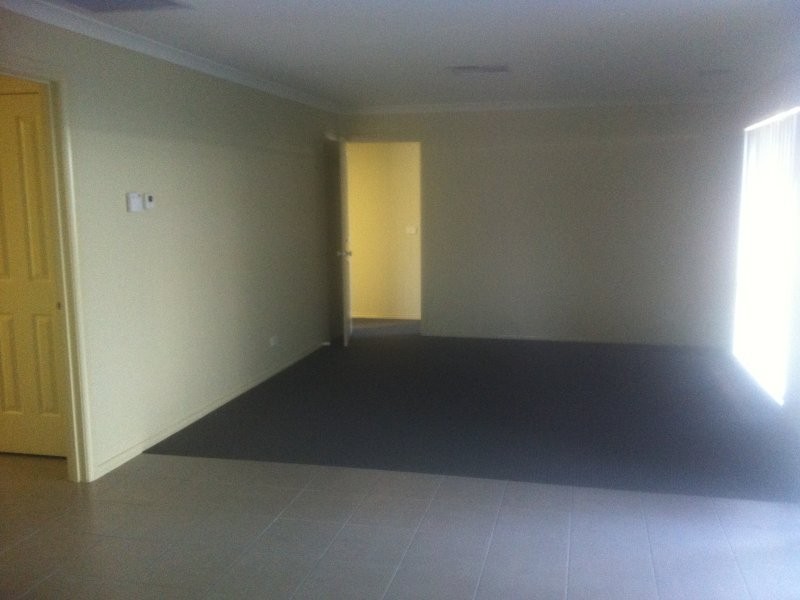 104 Melissa Way, Pakenham VIC 3810