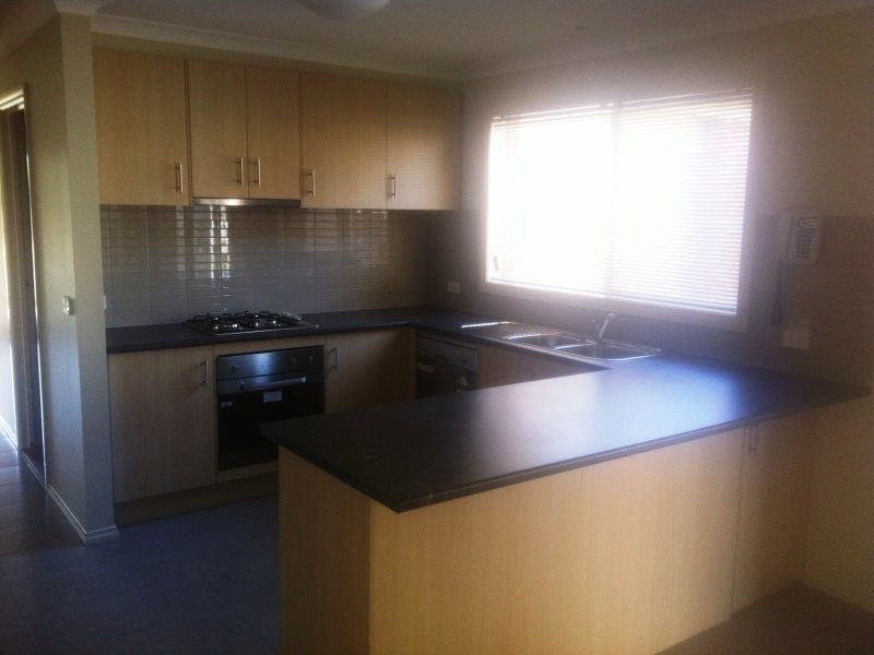 75 Donohue Street, Cranbourne East VIC 3977