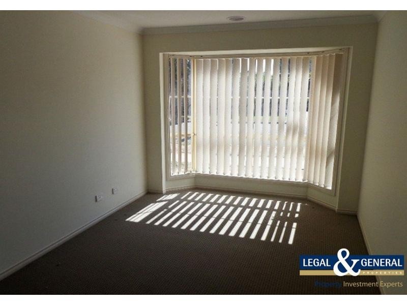 2/10 Princes Highway. Pakenham Street, Pakenham VIC 3810