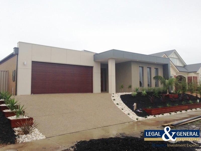 13 Villella Drive, Pakenham VIC 3810