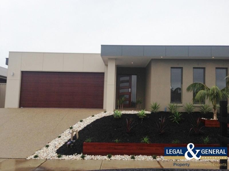 13 Villella Drive, Pakenham VIC 3810