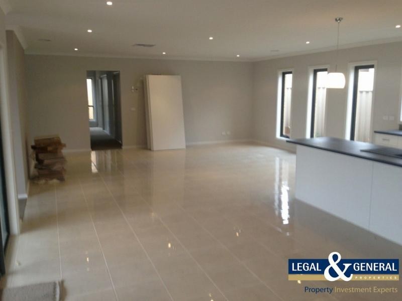 13 Villella Drive, Pakenham VIC 3810