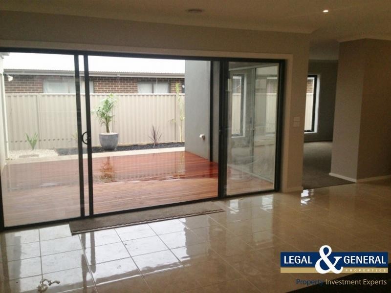 13 Villella Drive, Pakenham VIC 3810