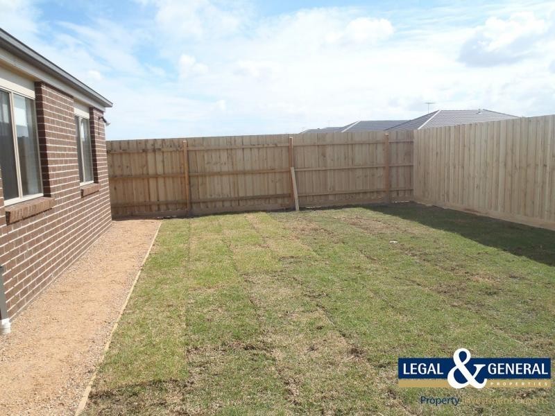 14 Goshawk Drive, Pakenham VIC 3810