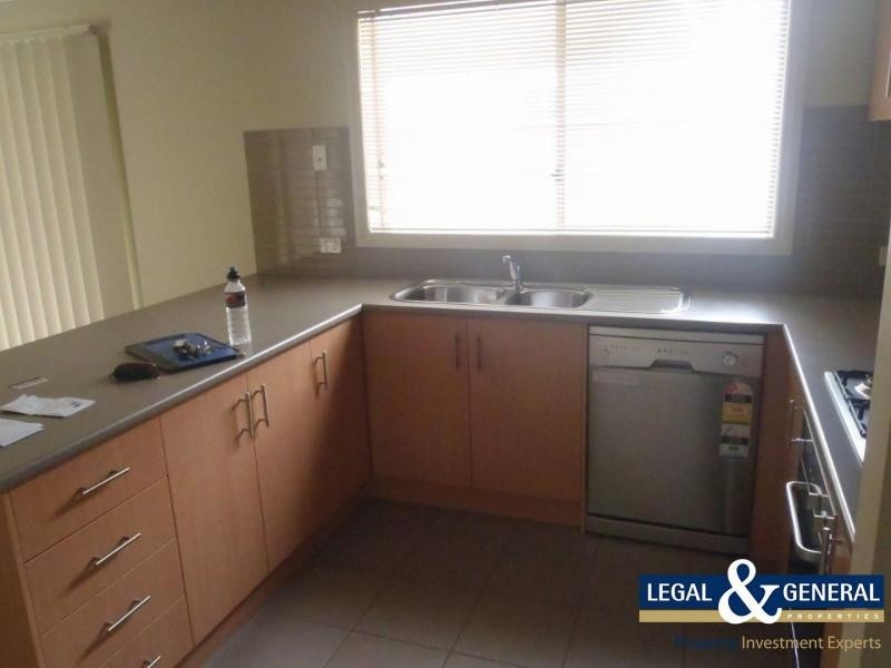 74 Gallery Way, Pakenham VIC 3810