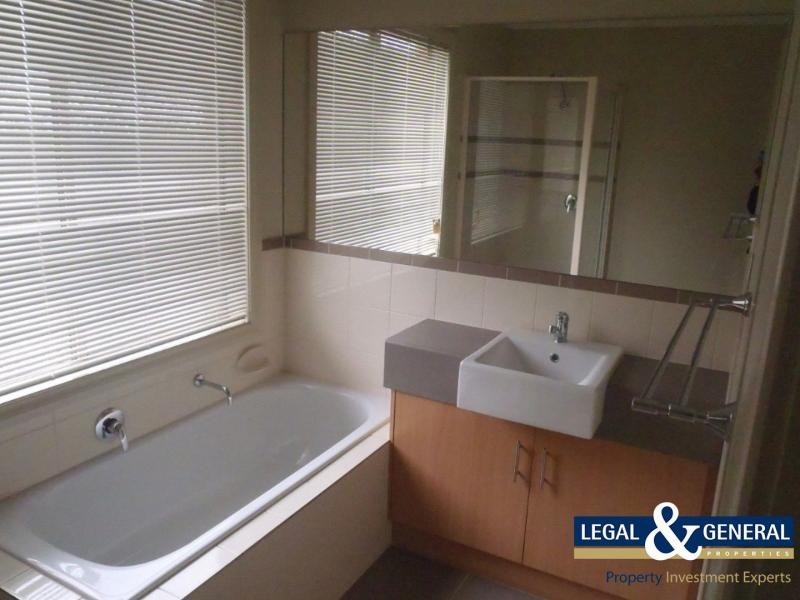 74 Gallery Way, Pakenham VIC 3810