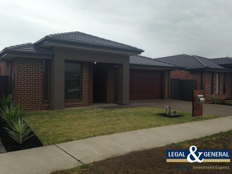 50 Bacchus Road, Cranbourne West VIC 3977
