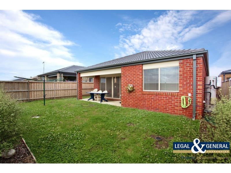 43 Lemon Grove, Cranbourne West VIC 3977