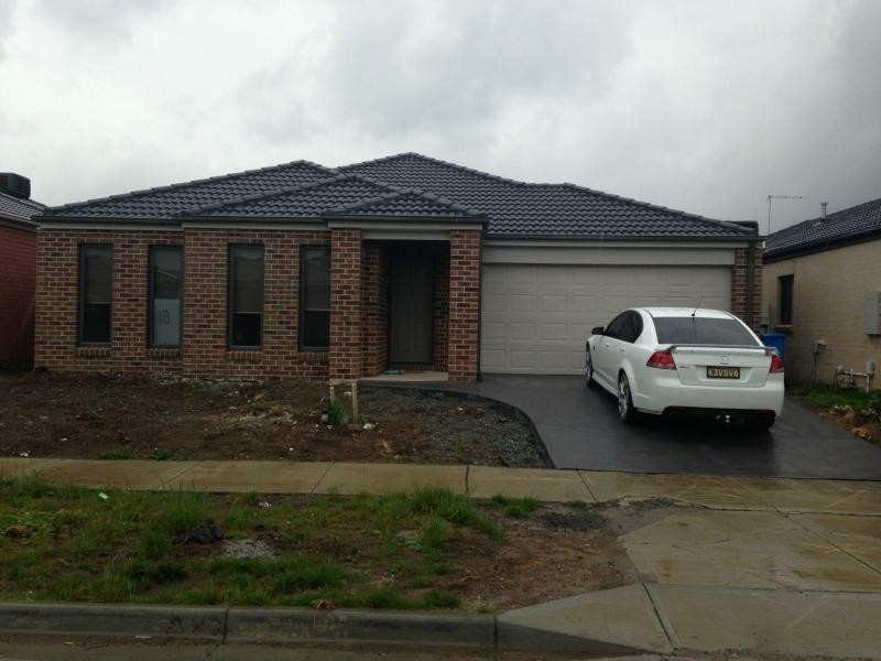 Clyde North VIC 3978