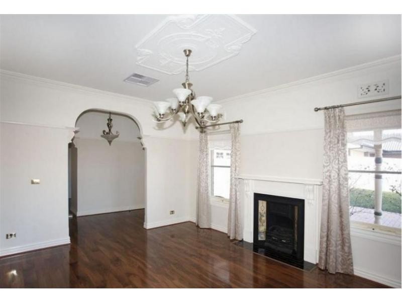 14 Grand Manor Drive, Berwick VIC 3806