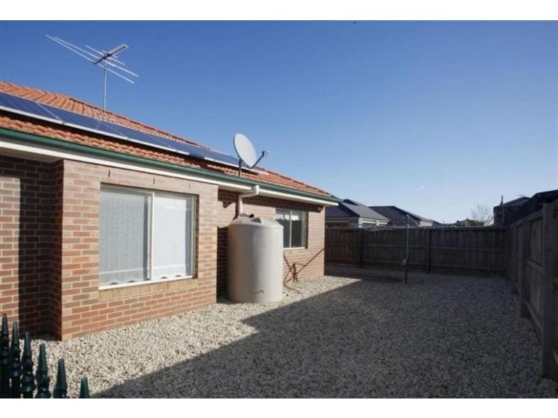 14 Grand Manor Drive, Berwick VIC 3806