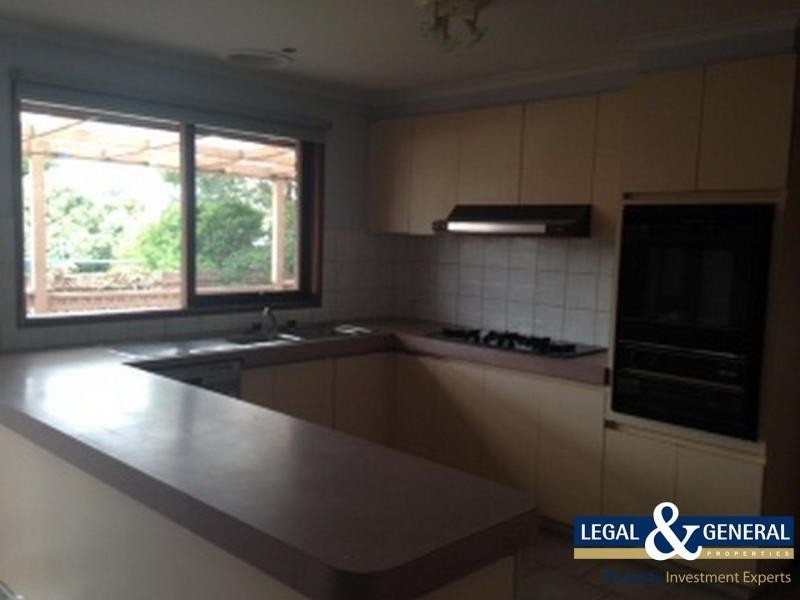 10 Kerrison Drive, Hampton Park VIC 3976