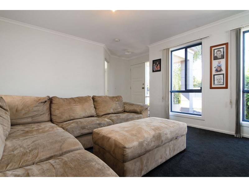 Pakenham VIC 3810