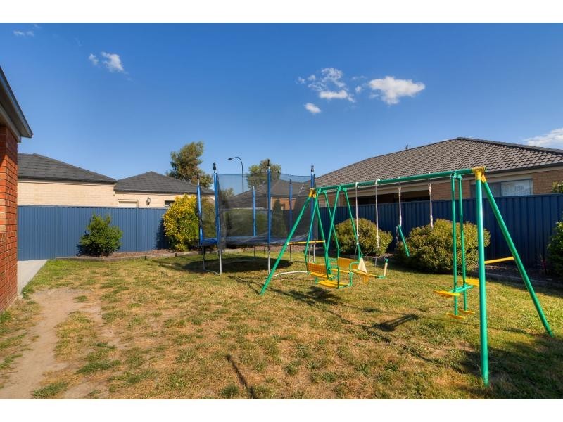 Pakenham VIC 3810