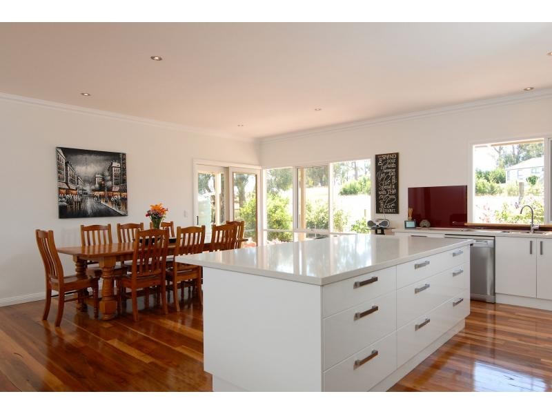 125 Jefferson Road, Garfield VIC 3814