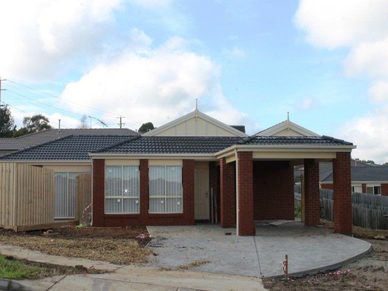 L6,112 Church Street, Drouin VIC 3818