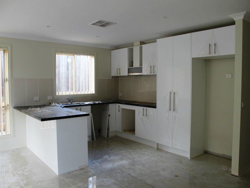 L6,112 Church Street, Drouin VIC 3818