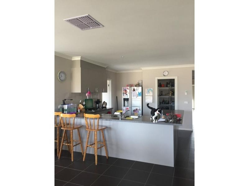 8 Christie Court, Pakenham VIC 3810