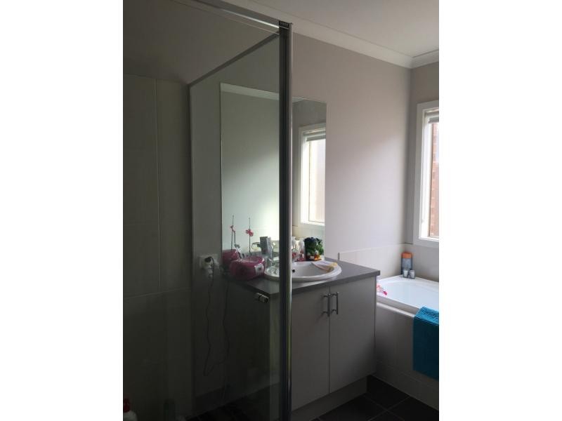 8 Christie Court, Pakenham VIC 3810