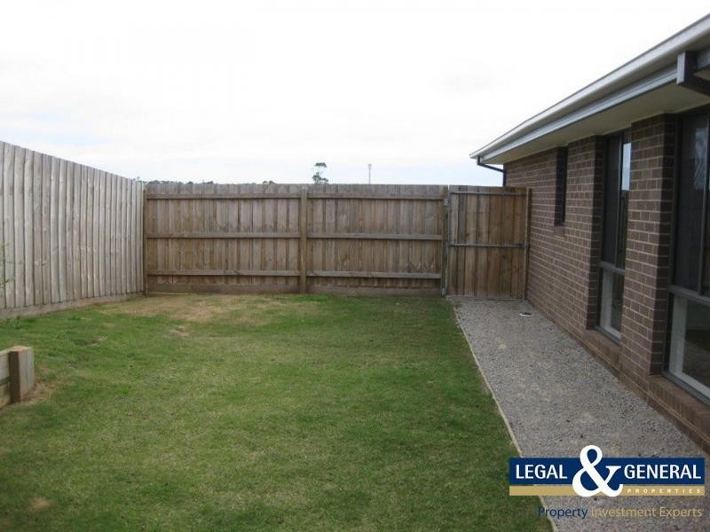 26 Sutherland Way, Drouin VIC 3818