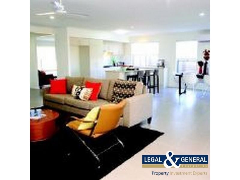 2 Tia Street, Clyde North VIC 3978