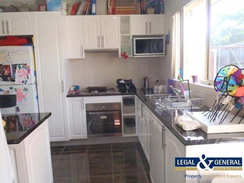 3/4 Lima Place, Pakenham VIC 3810