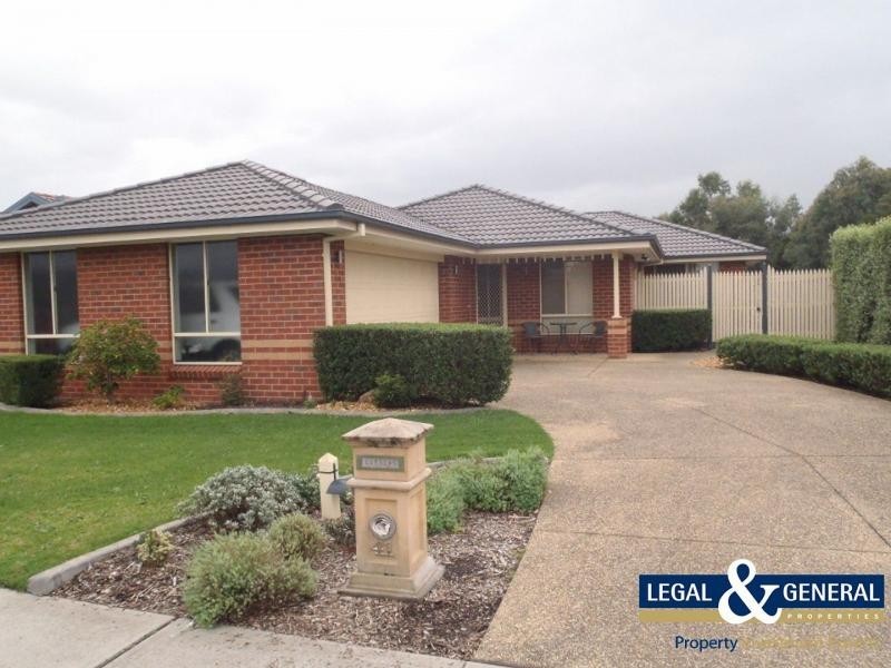 41 Irving Road, Pakenham VIC 3810