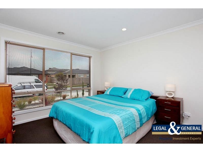 43 Lemon Grove, Cranbourne West VIC 3977