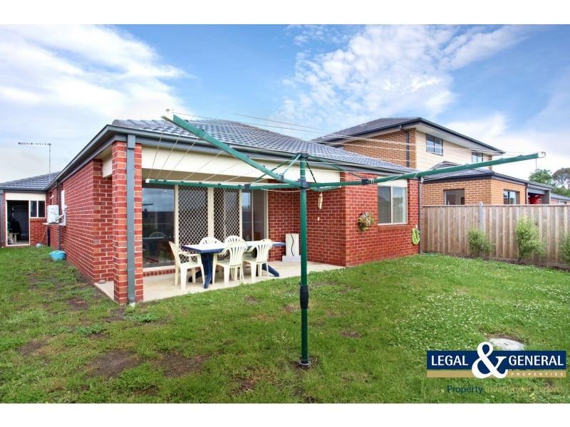 43 Lemon Grove, Cranbourne West VIC 3977