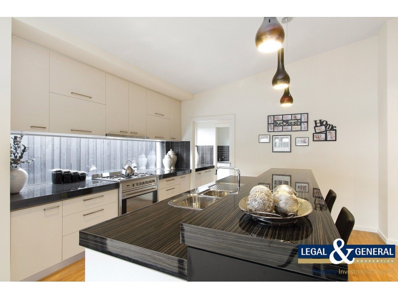 12 Crepe Avenue, Cranbourne West VIC 3977