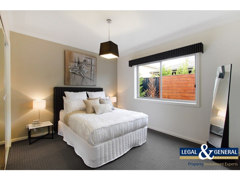 12 Crepe Avenue, Cranbourne West VIC 3977