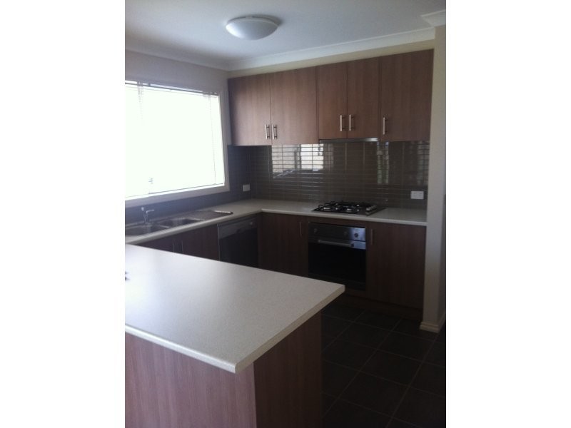 72 Gallery Way, Pakenham VIC 3810