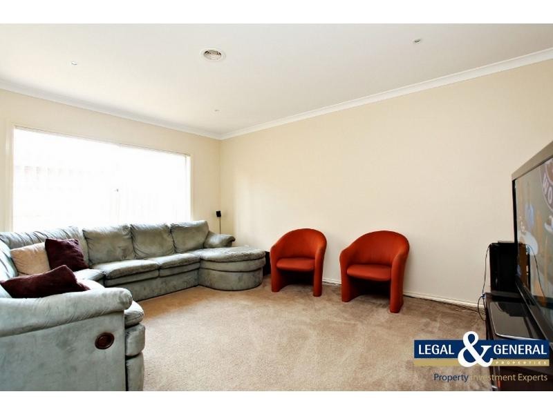 8 Kirrabilli Parade, Berwick VIC 3806