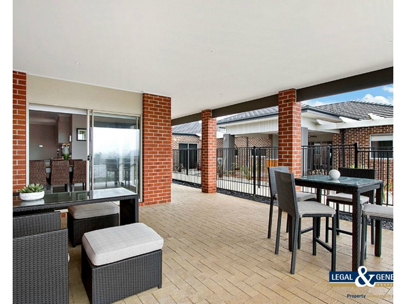 17 Harrison Way, Pakenham VIC 3810